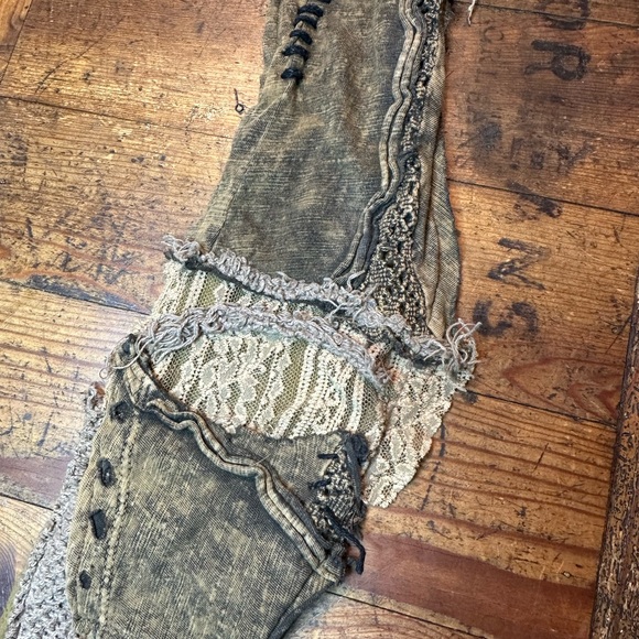 "LIKE" this listing to be notified of new listings  <3 - Picture 6 of 12